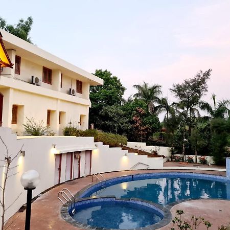 Arcus Villa - Swimming Pool/Ac/Luxurious Mahābaleshwar Eksteriør billede